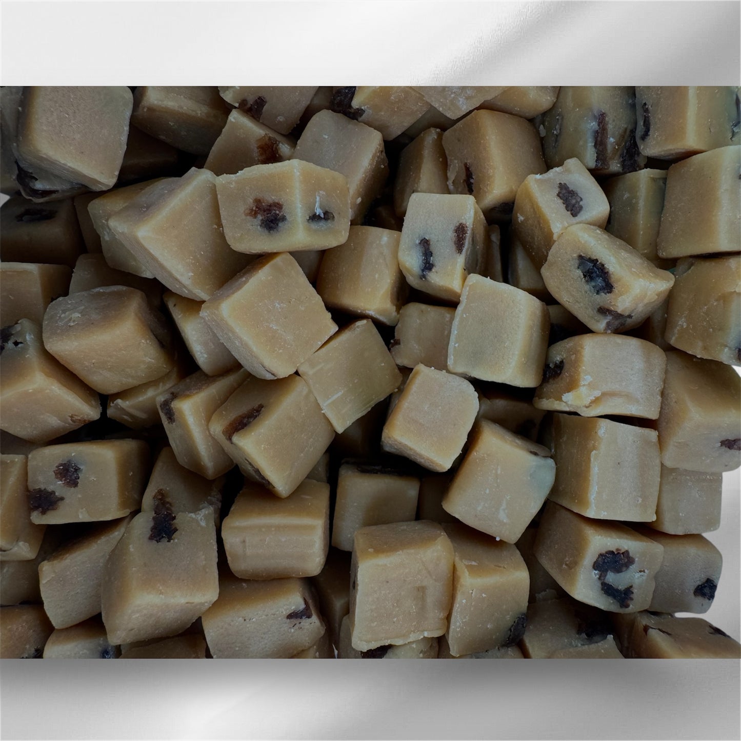 Rum & raisin fudge